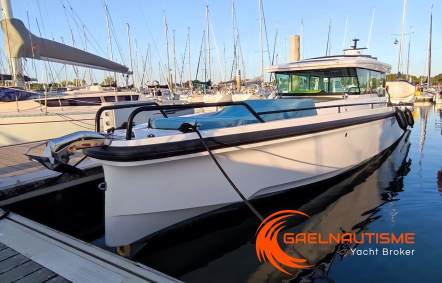 Axopar 37 XC Cross Cabin · 2023 in vendita in Bretagna — foto 2