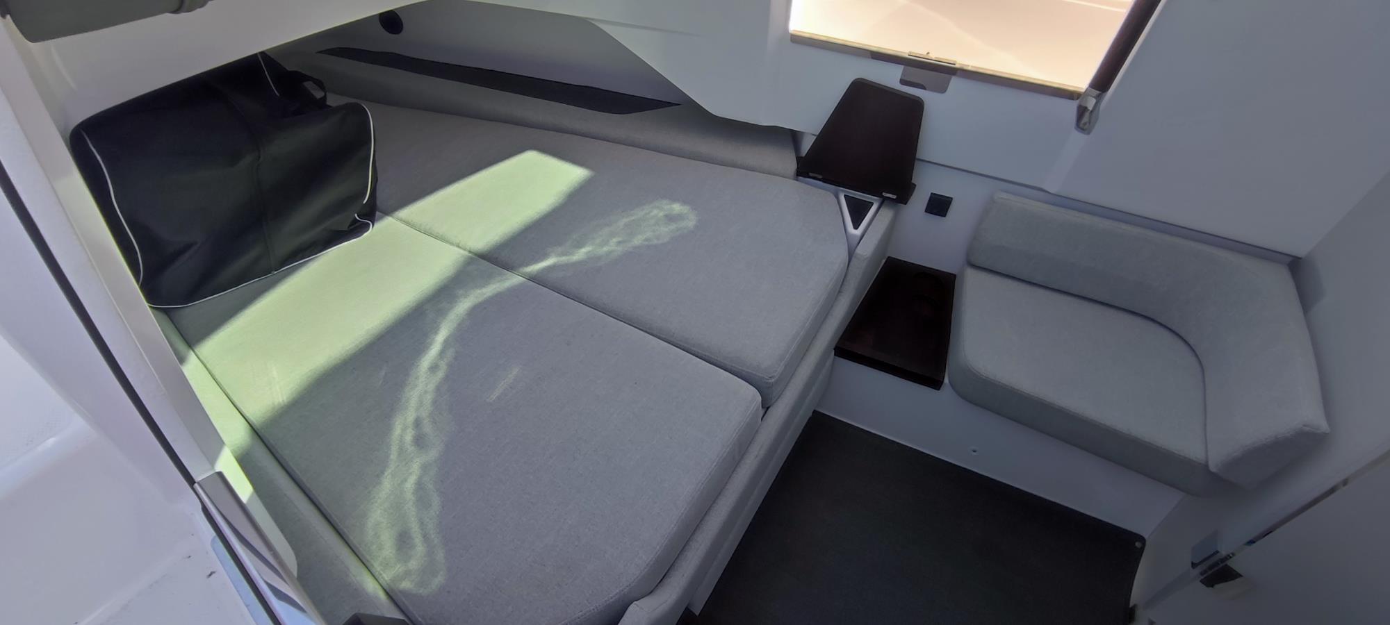 Axopar 37 XC Cross Cabin · 2023 in vendita in Bretagna — foto 9