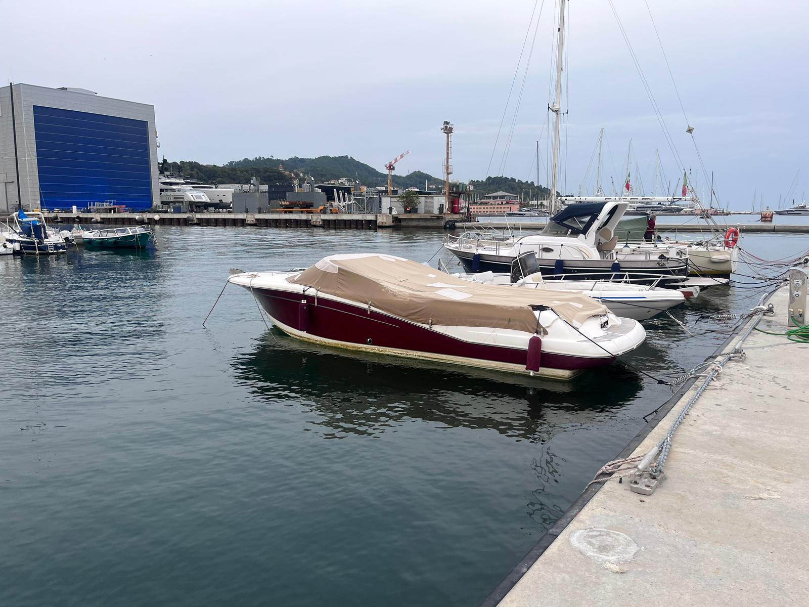 Jeanneau Runaboat 755 · 2005 for sale in Liguria & Genoa — photo 2