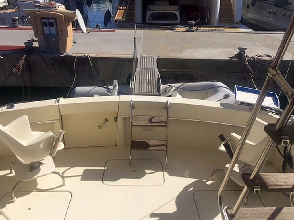 Hatteras 43 · 1980 for sale in Liguria & Genoa — photo 9