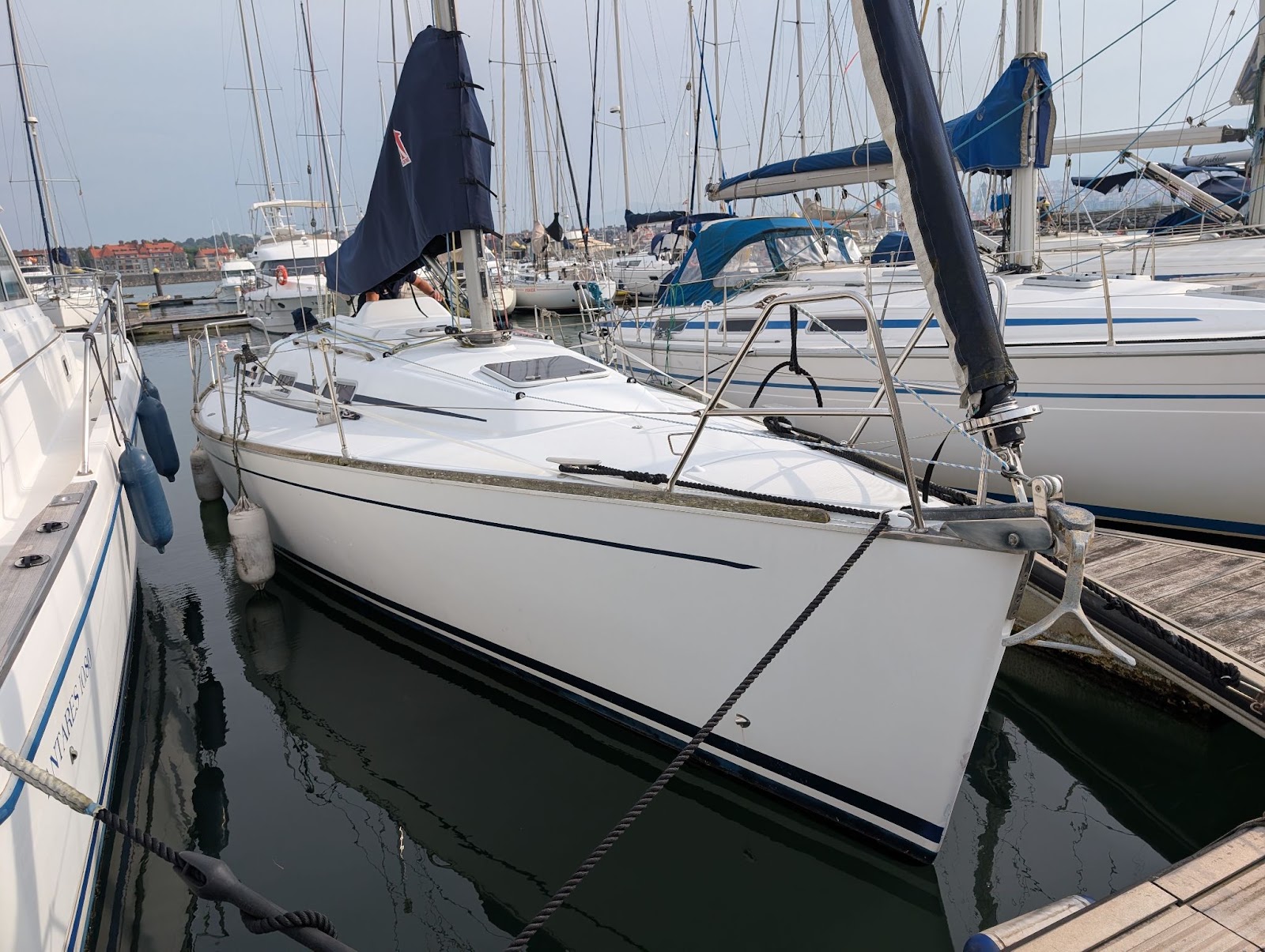 Grand Soleil 34 · 2001 in vendita in Asturie, Cantabria e Paesi Baschi — foto 1