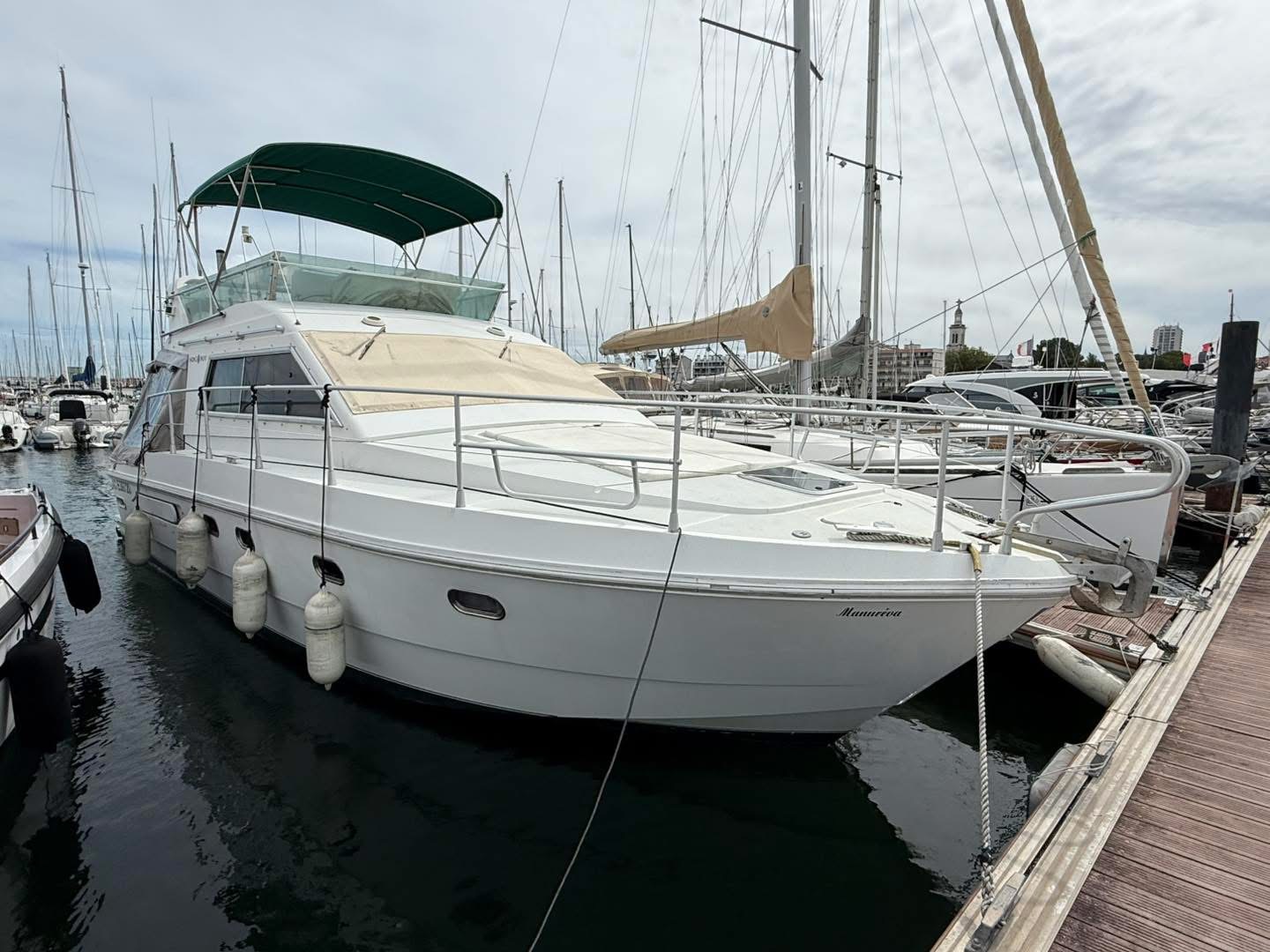 Jeanneau Yarding yacht 36 fly · 1992 en venta en Otra zona — foto 1