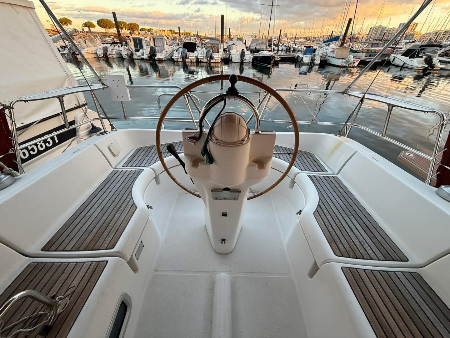 Beneteau Oceanis Clipper 361 · 1999 en venta en Otra zona — foto 3
