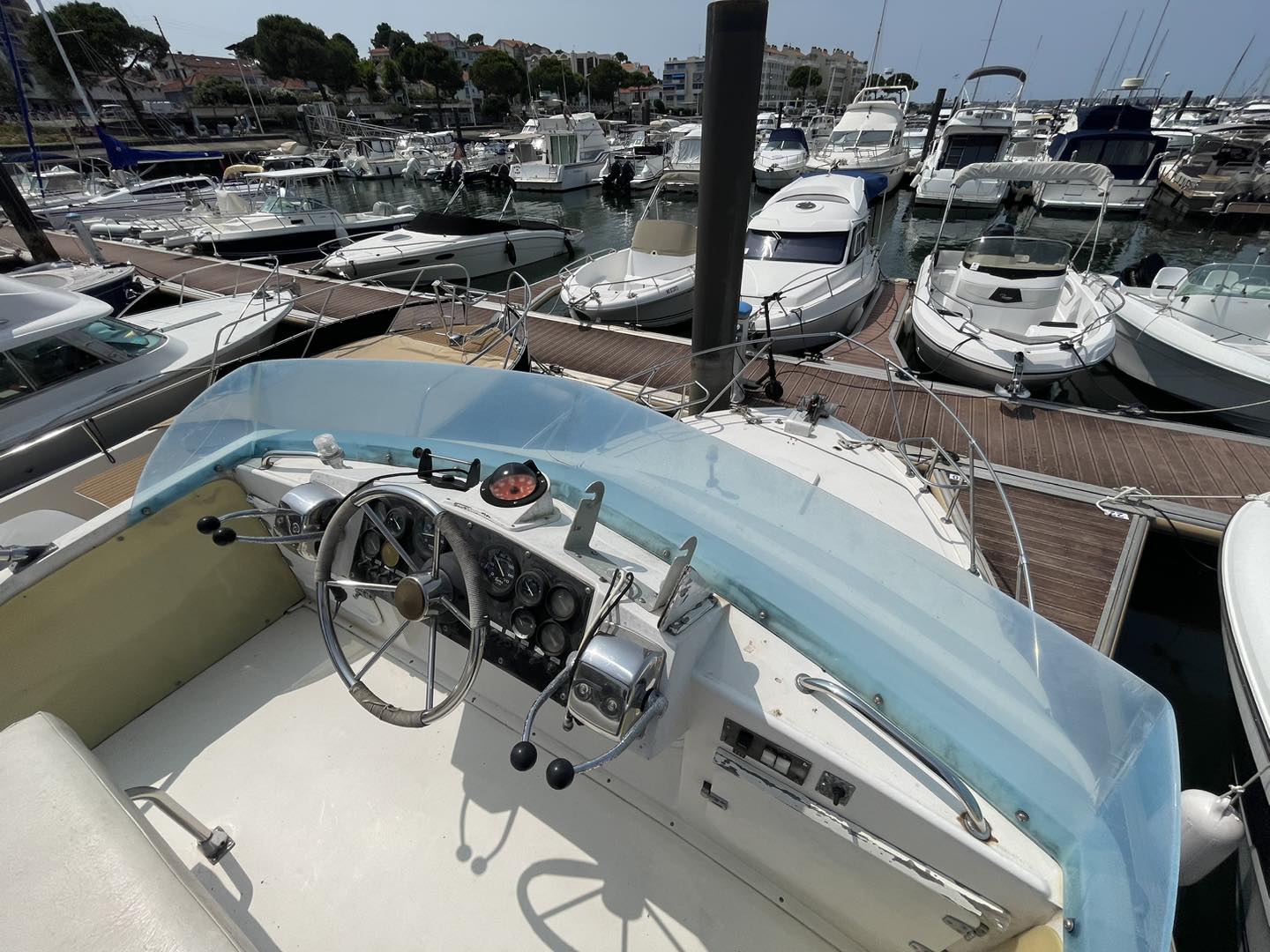 Bertram 28 Flybridge · 1975 à vendre – Autre zone — photo 4