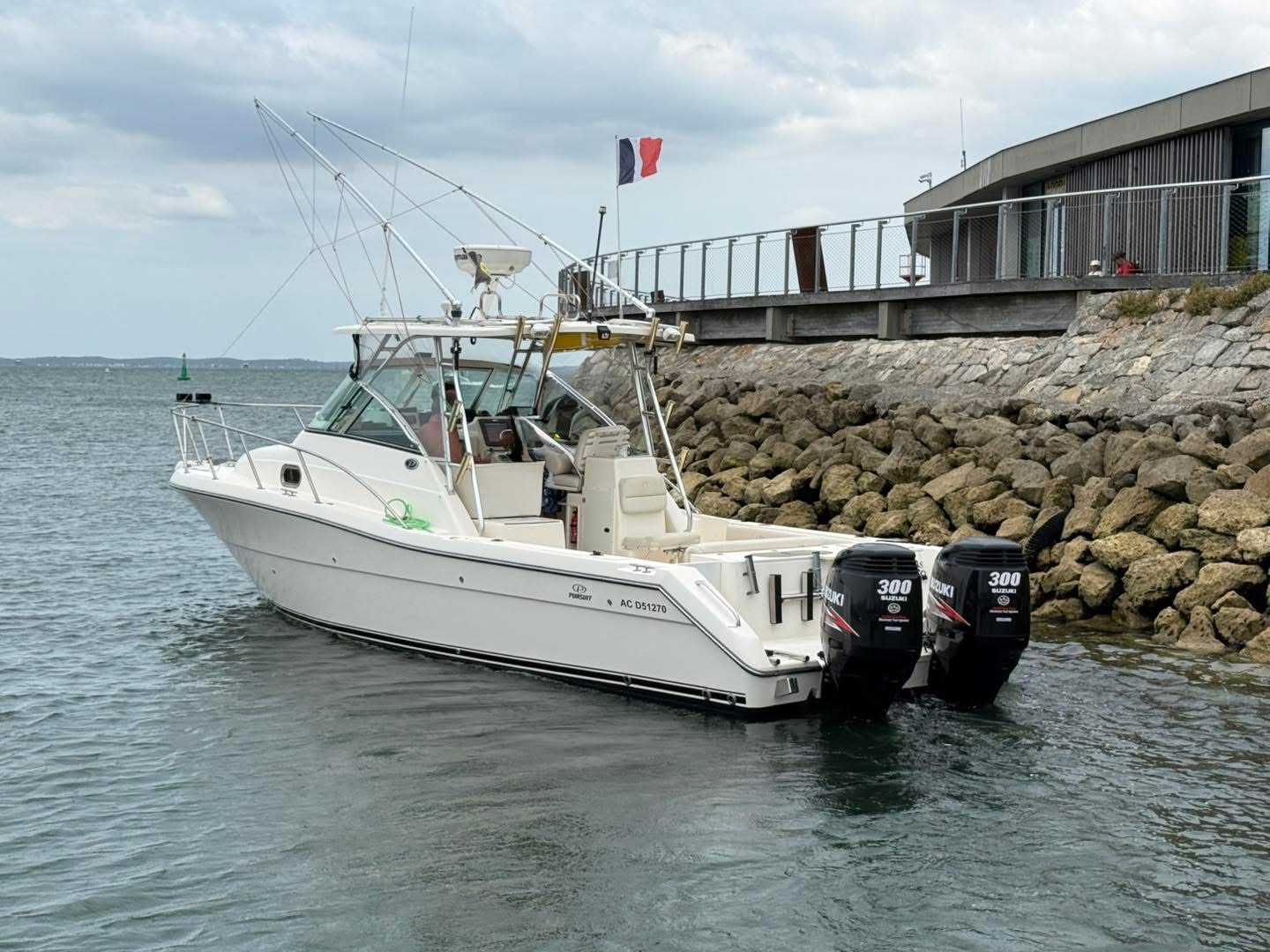 Pursuit Boats OS 305 · 2007 for sale in Other area — photo 2