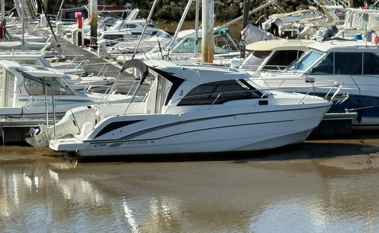 Beneteau Antares 8 OB · 2018 in vendita in Altra zona — foto 1