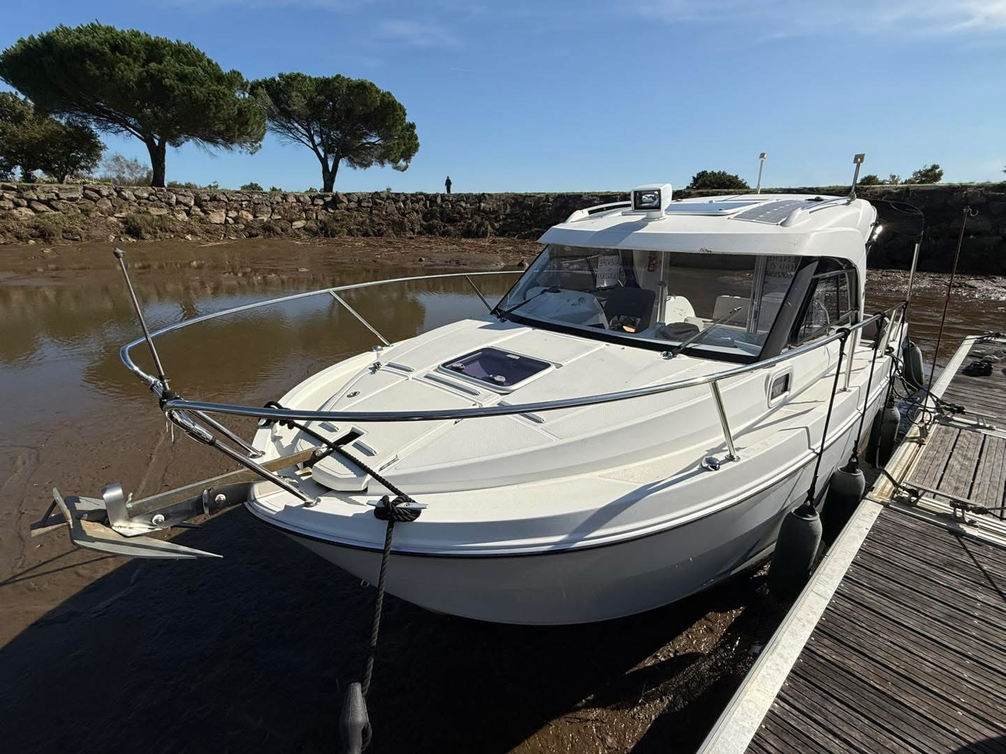 Beneteau Antares 8 OB · 2018 in vendita in Altra zona — foto 2