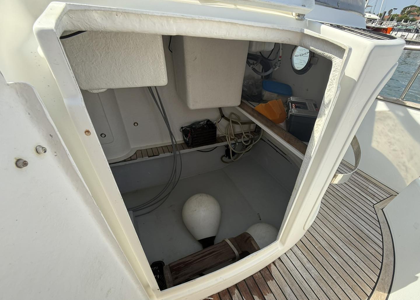 Beacher V9 · 2004 en venta en Otra zona — foto 5
