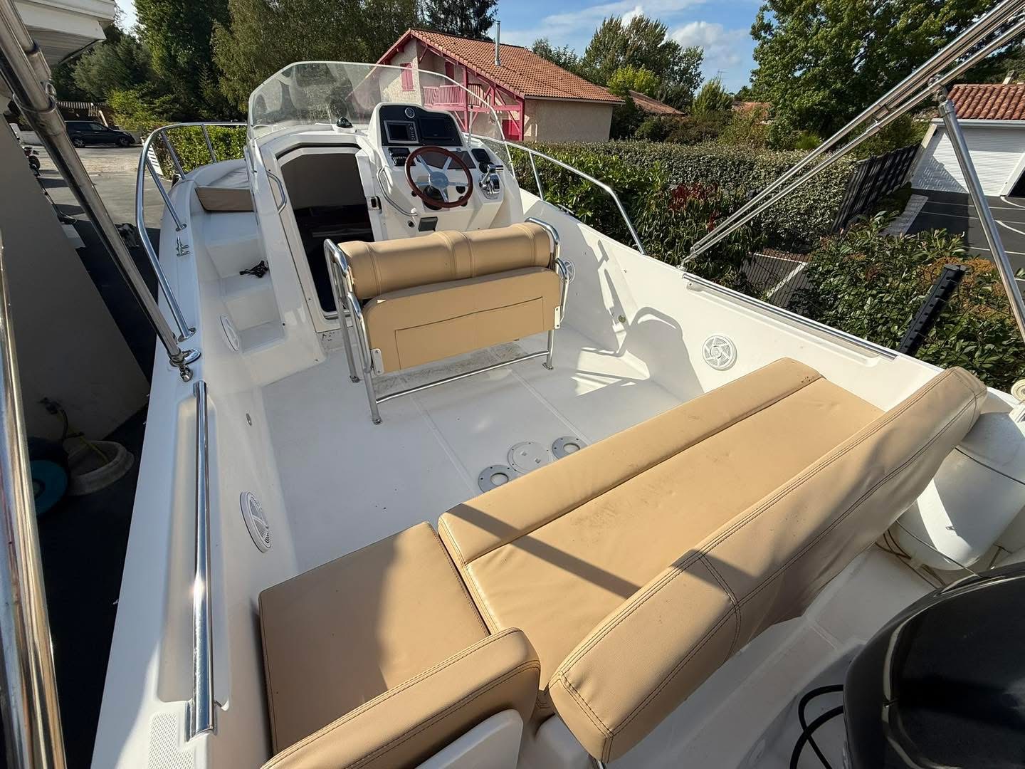 Kelt Marine White Shark 228 · 2011 in vendita in Altra zona — foto 4