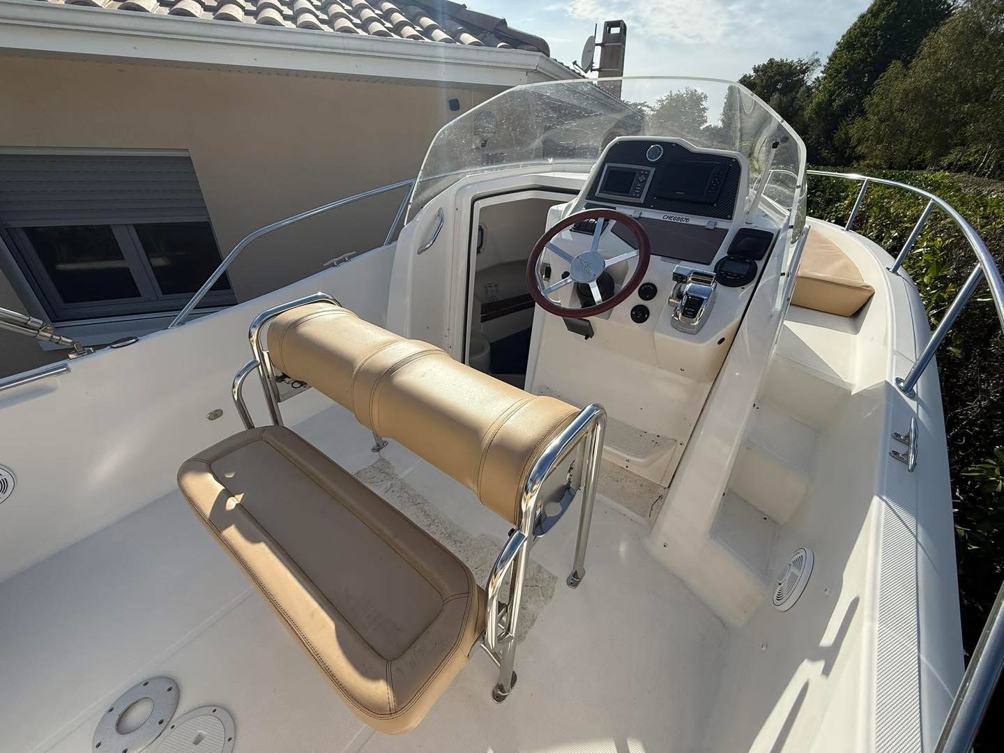 Kelt Marine White Shark 228 · 2011 in vendita in Altra zona — foto 9