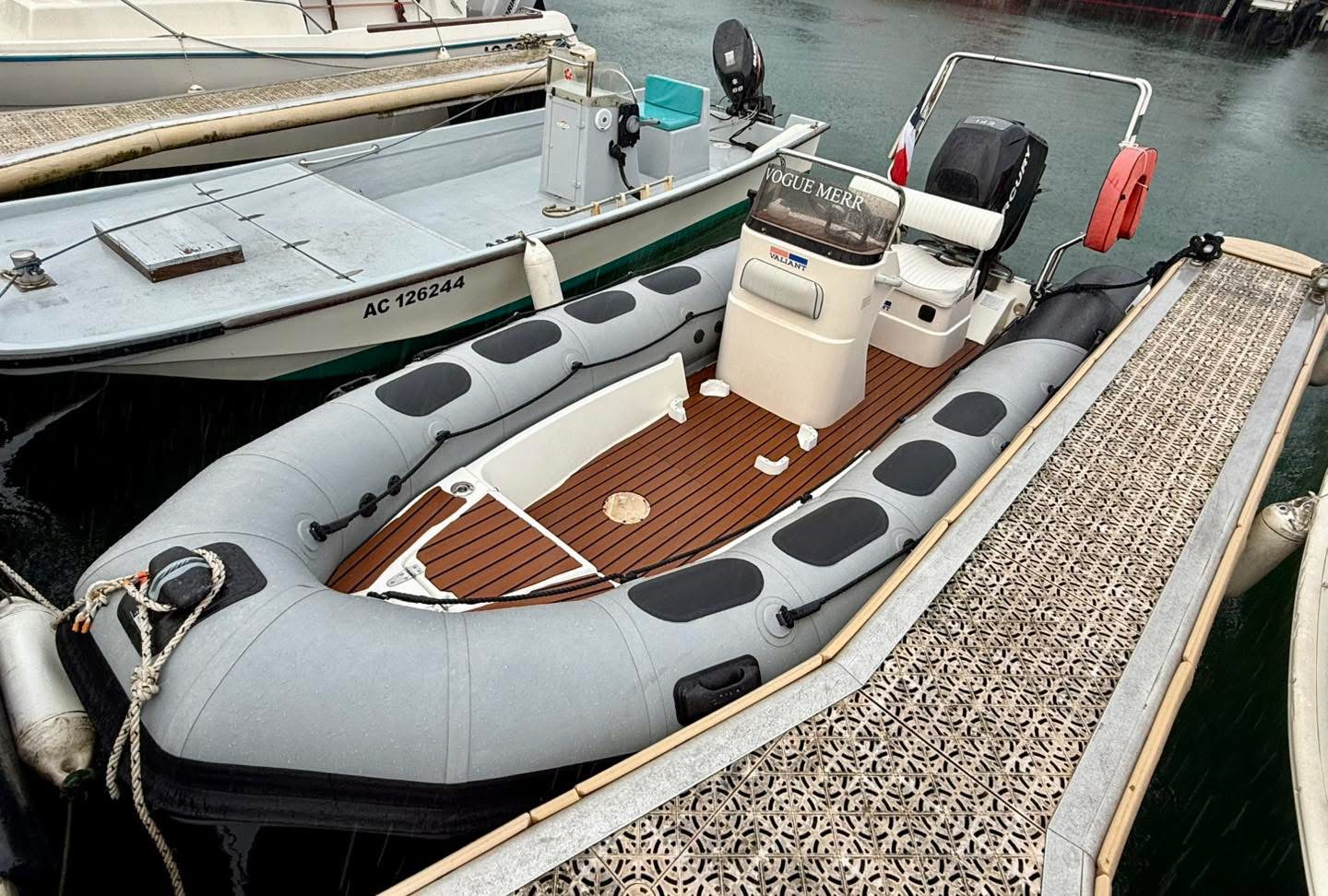 Valiant Vanguard 520 · 2006 for sale in Other area — photo 1