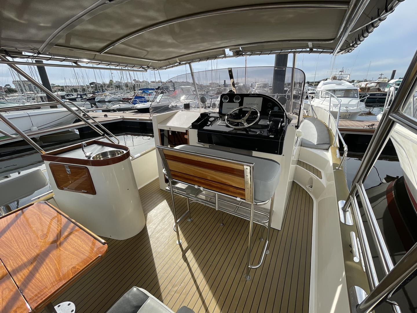 Beacher Croisière V10 · 2017 en venta en Otra zona — foto 8