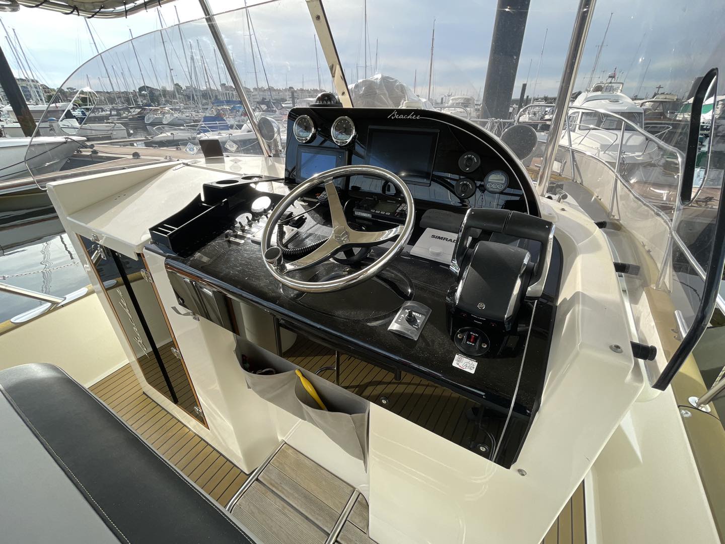 Beacher Croisière V10 · 2017 en venta en Otra zona — foto 9