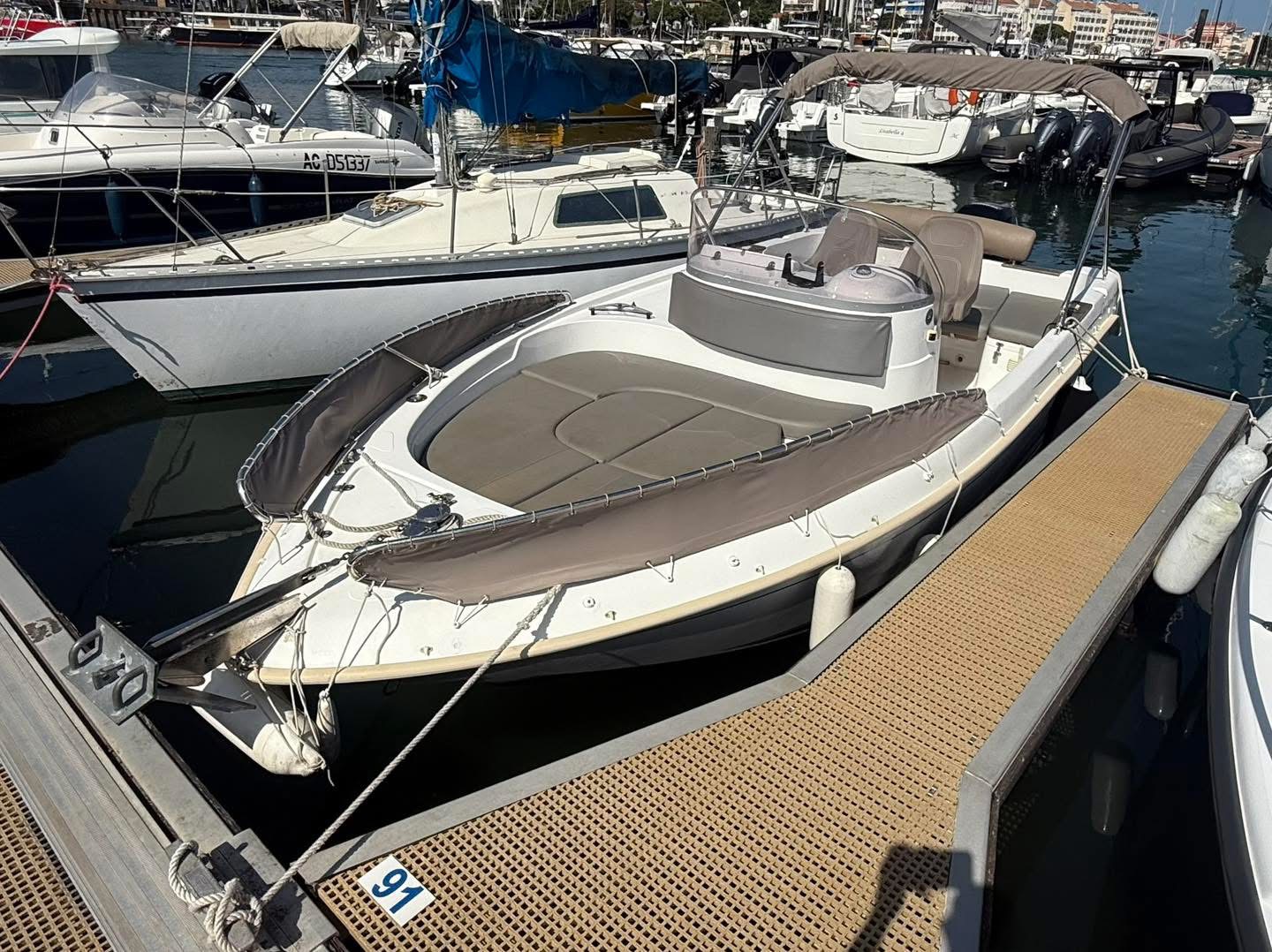 B2 Marine Cap Ferret 652 Open · 2014 en venta en Otra zona — foto 1