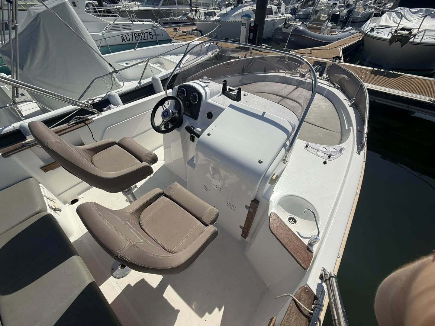 B2 Marine Cap Ferret 652 Open · 2014 en venta en Otra zona — foto 8