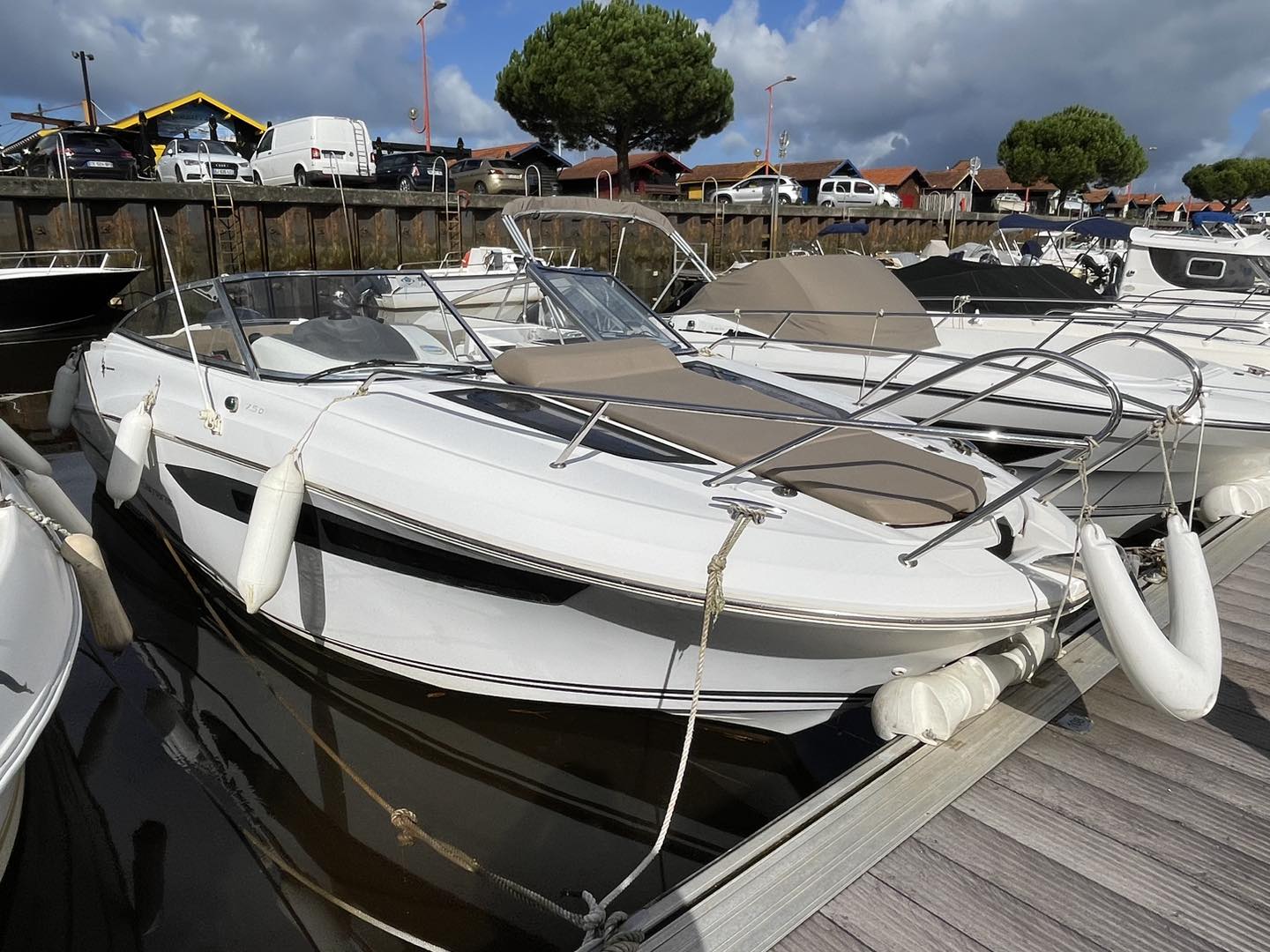Jeanneau Cap Camarat 7.5 DC · 2014 en venta en Otra zona — foto 2