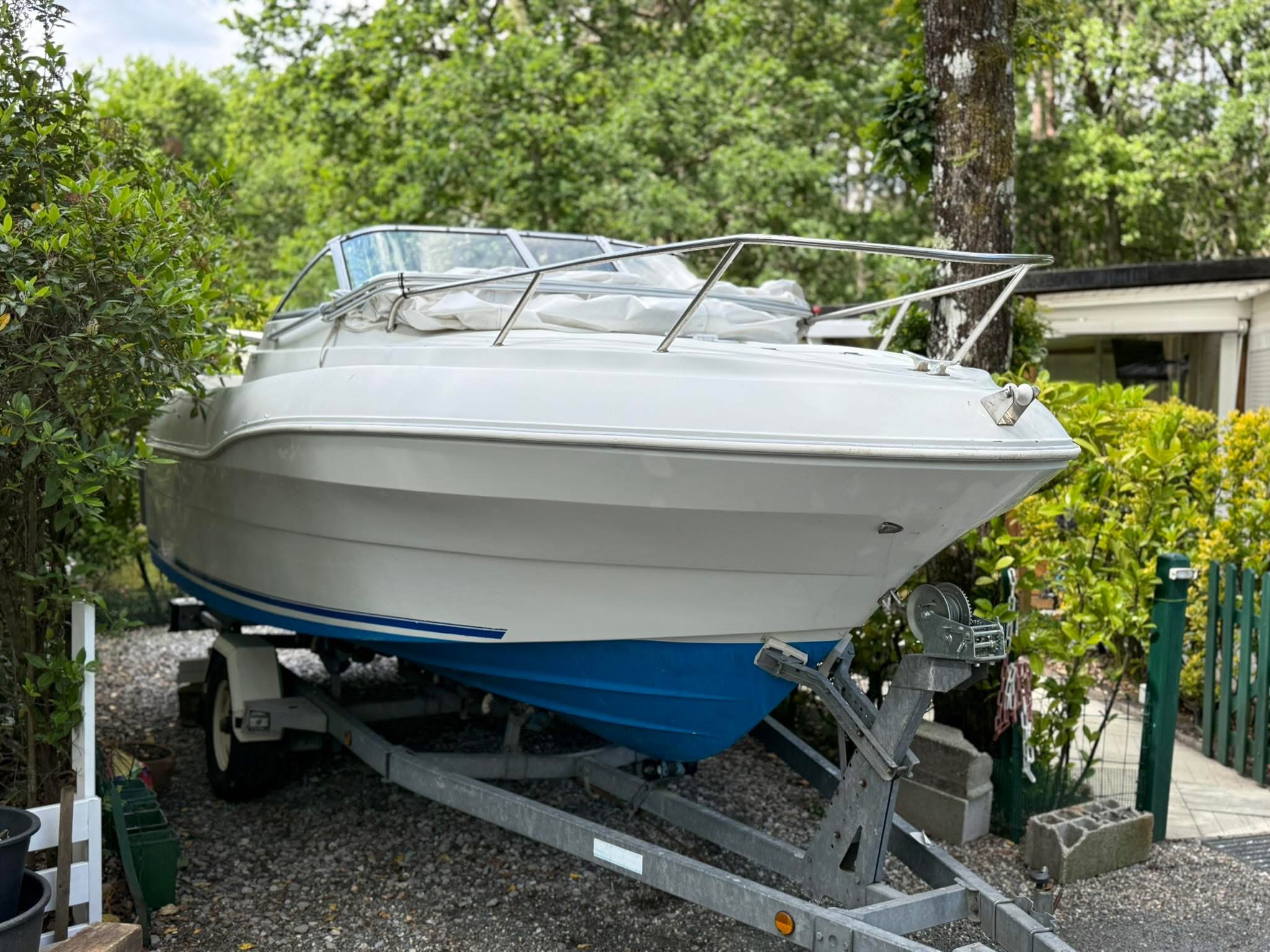 Quicksilver 590 cruiser · 1998 en venta en Otra zona — foto 1