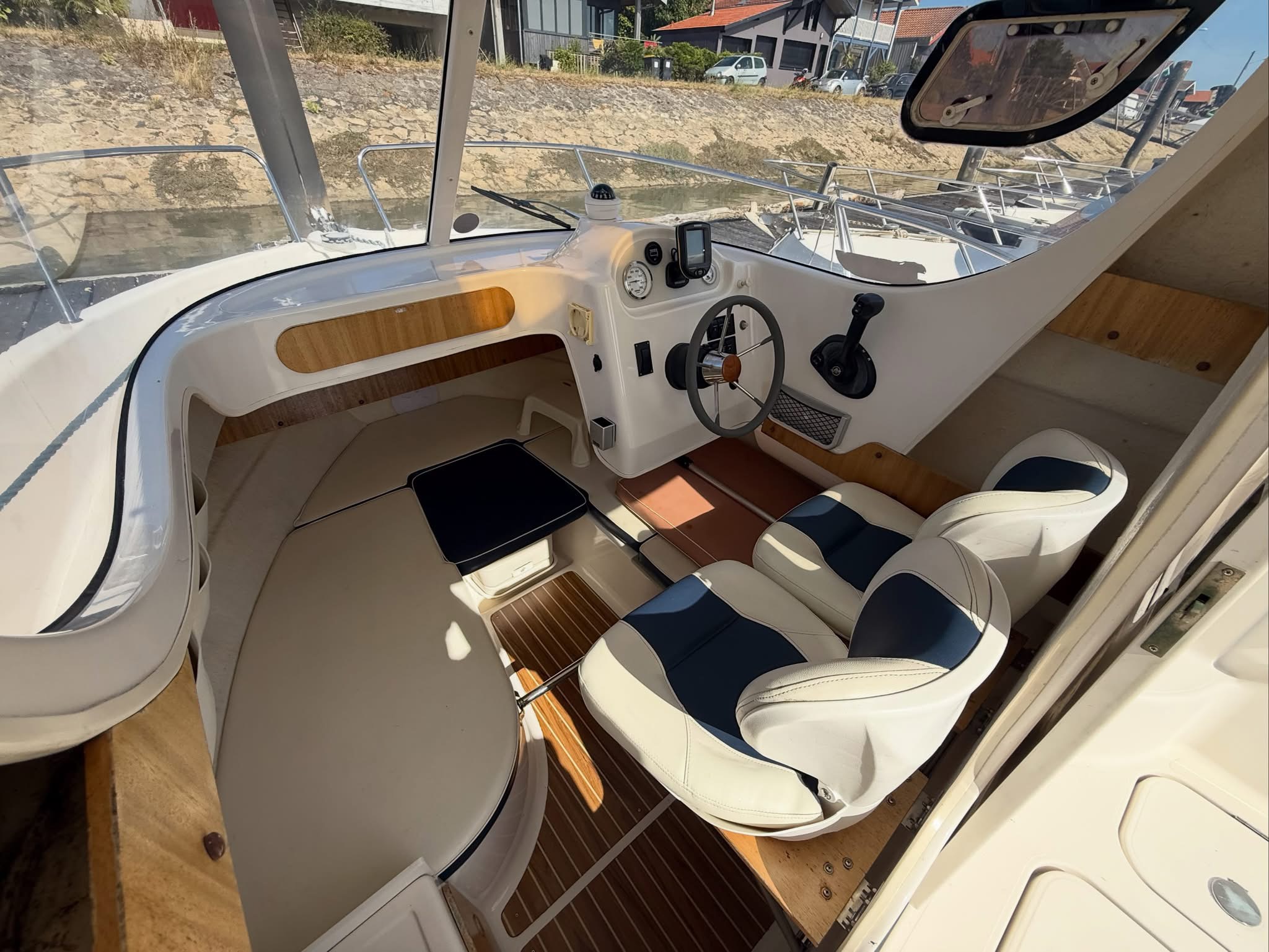 Quicksilver 580 Pilothouse · 2008 en venta en Otra zona — foto 8