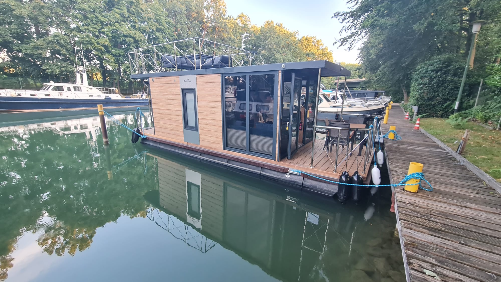 Campi New Marina 300 in vendita in Altra zona — foto 2