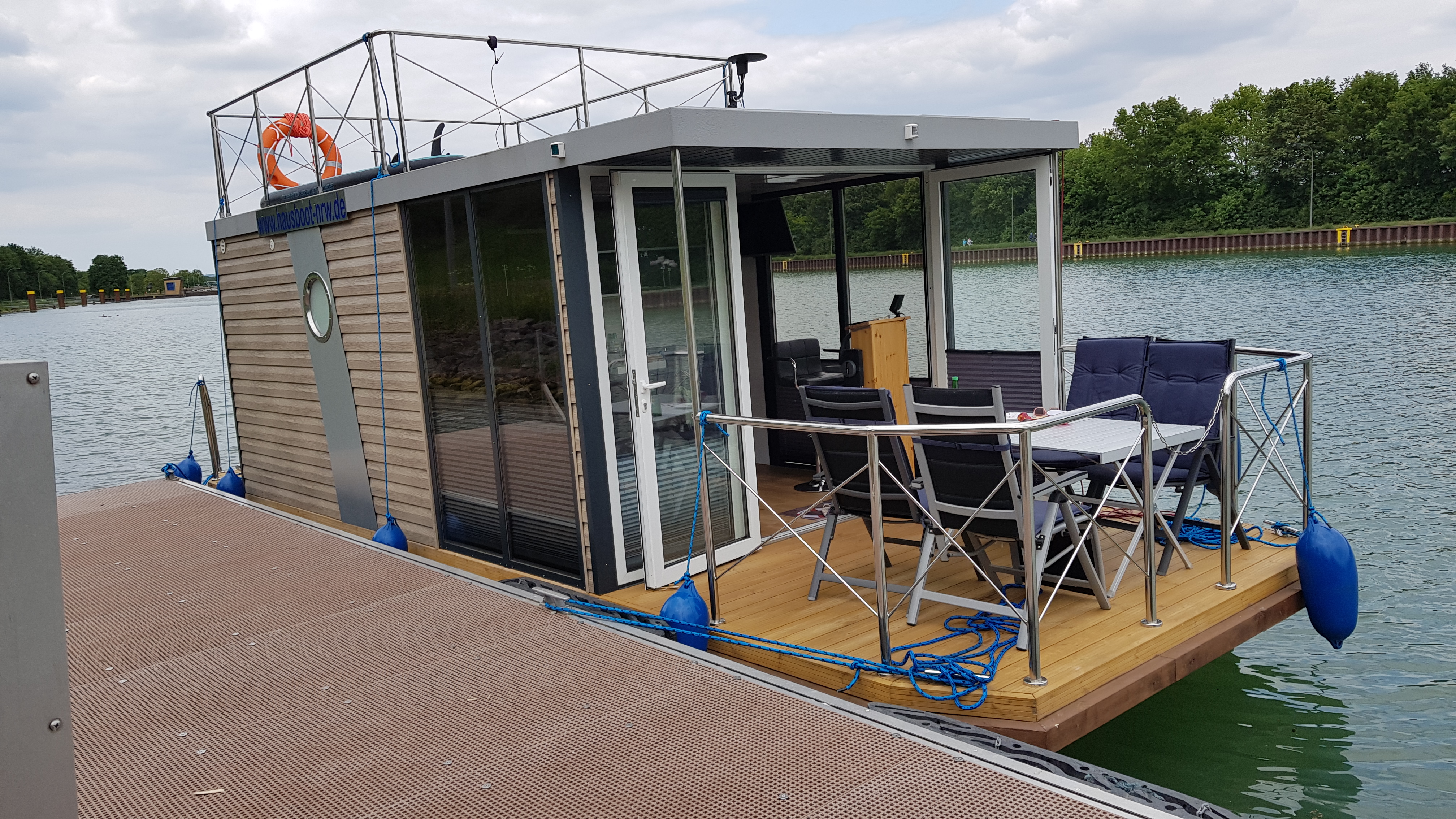 Campi New Marina 300 in vendita in Altra zona — foto 10