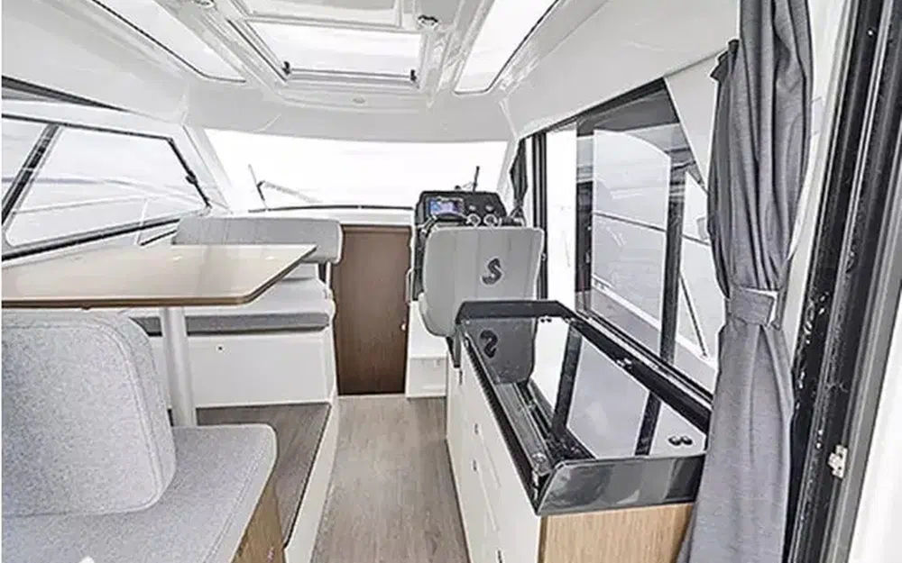 Beneteau Antares 9 OB · 2022 en venta en Bretaña — foto 3