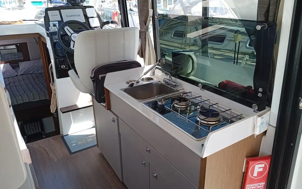 Beneteau Antares 9 OB · 2022 en venta en Bretaña — foto 4