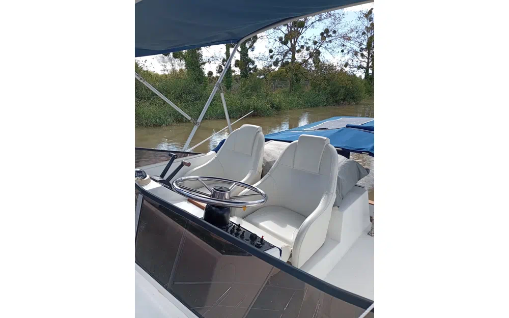 Bayliner Trophy · 1988 en venta en Bretaña — foto 9