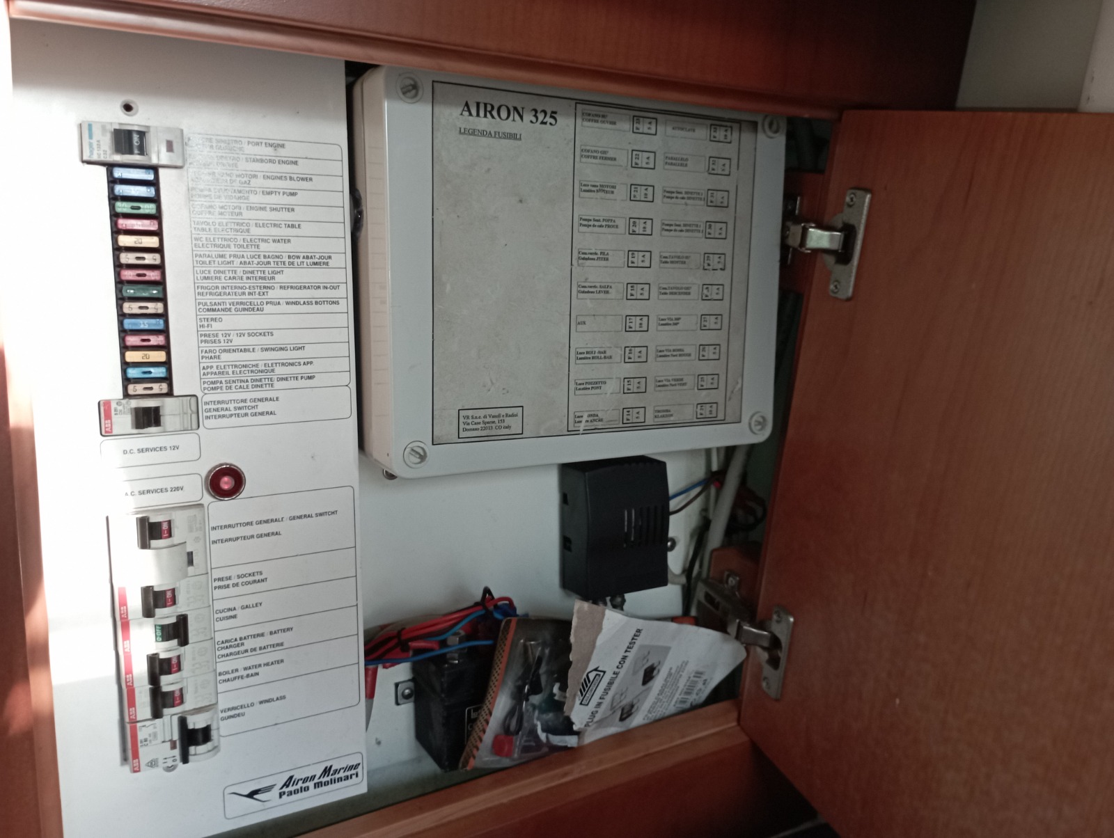 Airon Marine 325 · 2004 in vendita in Toscana (Livorno ed Elba) — foto 4