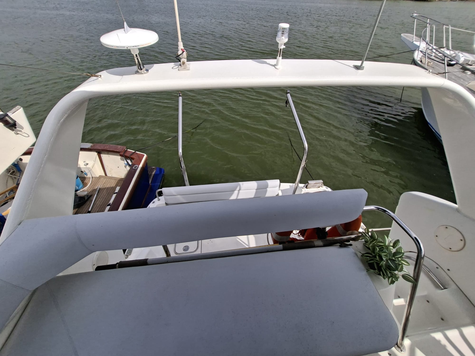 Silverton 312 Fly · 1992 for sale in Tuscany (Livorno & Elba) — photo 3