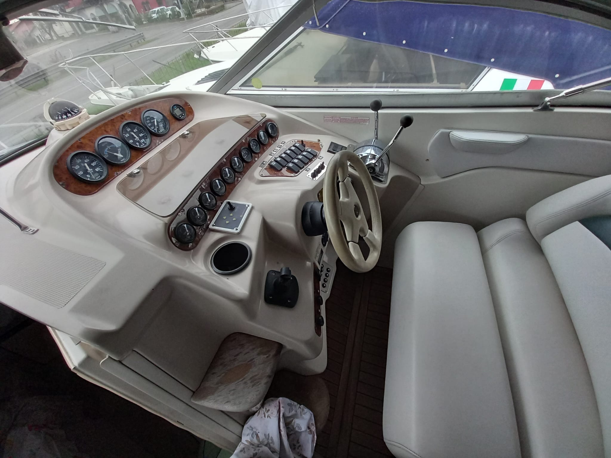 Regal 27.50 Commodore · 1997 for sale in Tuscany (Livorno & Elba) — photo 3