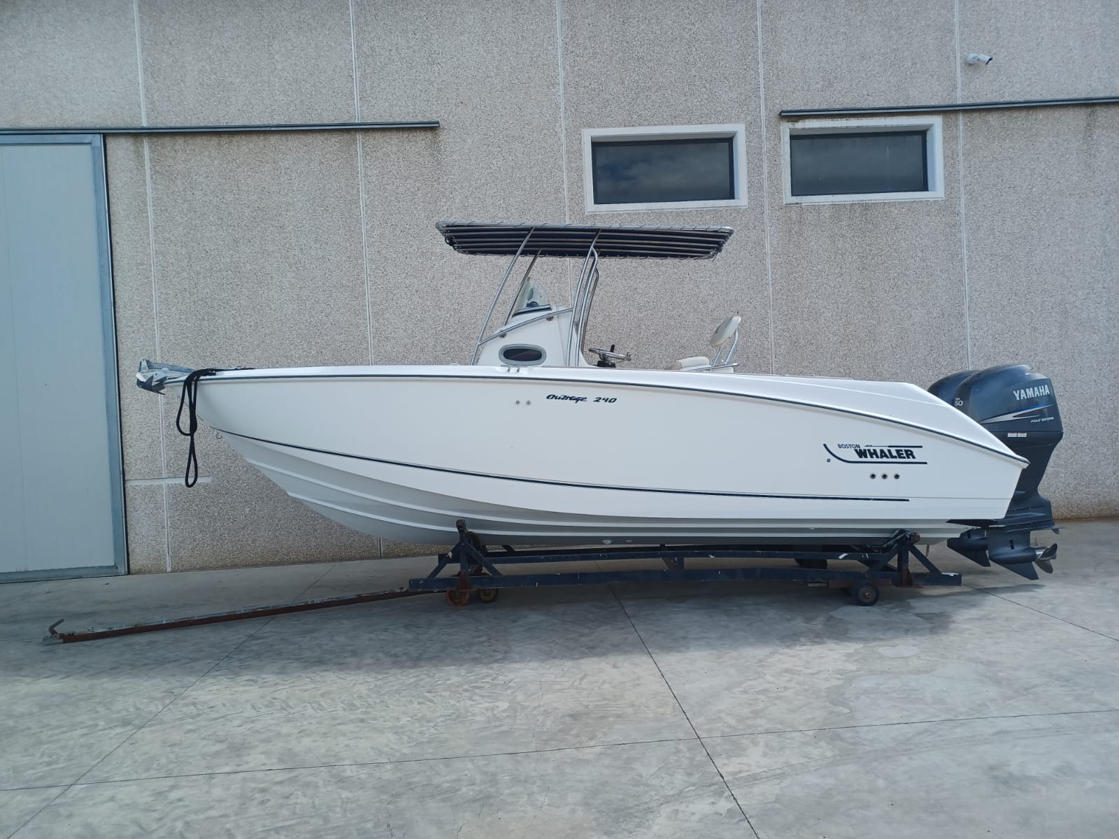 Boston Whaler 240 Outrage · 2003 in vendita in Toscana (Livorno ed Elba) — foto 2
