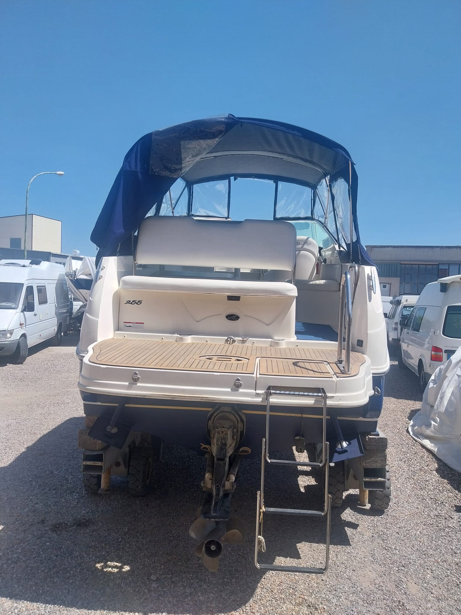 Sea Ray 255 DAE · 2009 for sale in Tuscany (Livorno & Elba) — photo 3