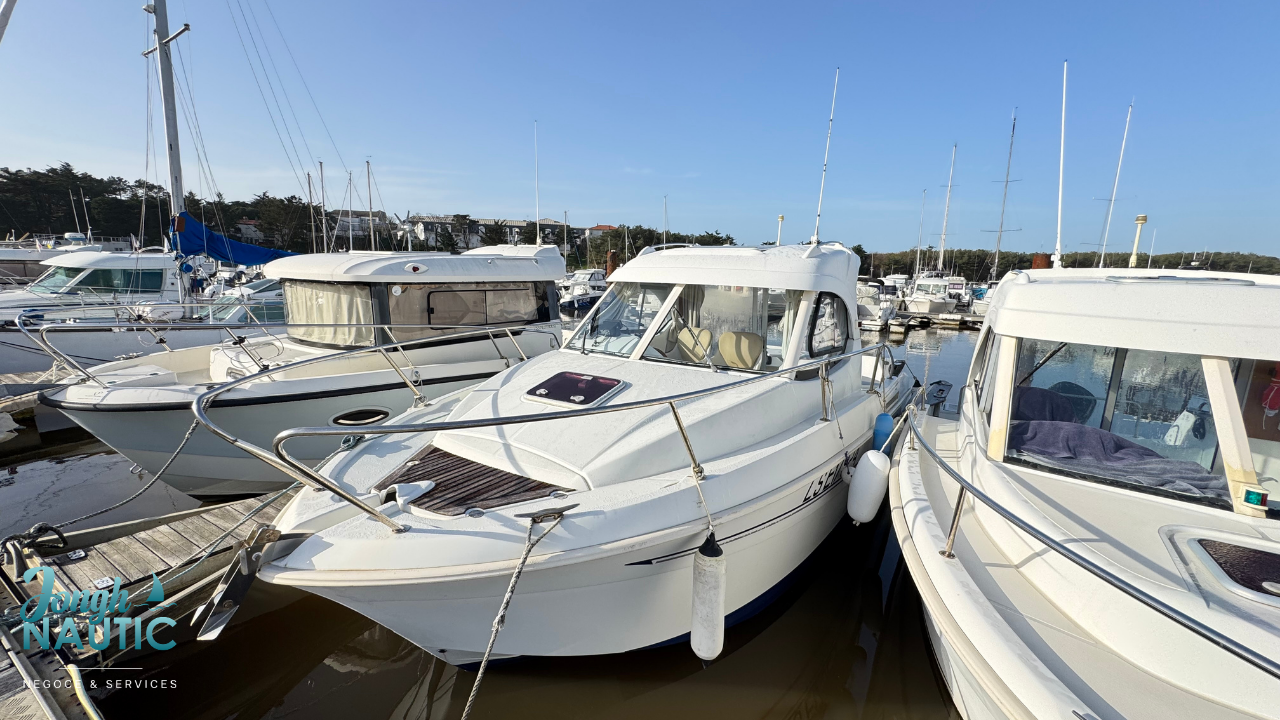 Beneteau Antares 7 · 2010 in vendita in Vandea e La Rochelle — foto 1