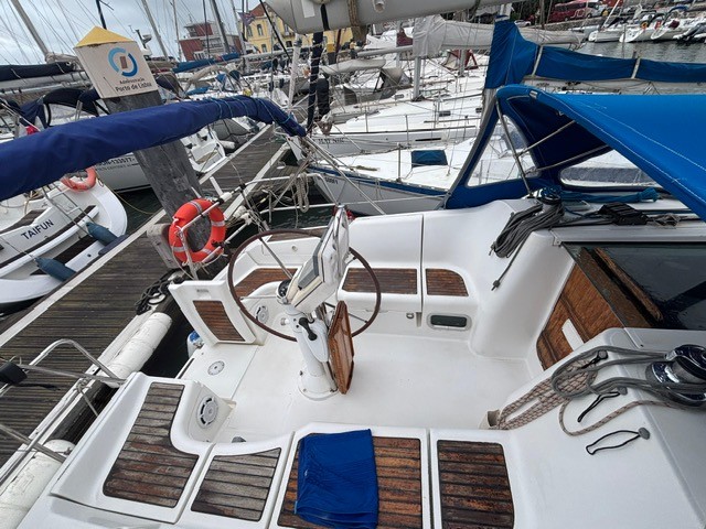 Beneteau Oceanis 373 · 2004 in vendita in Algarve e Lisbona — foto 2