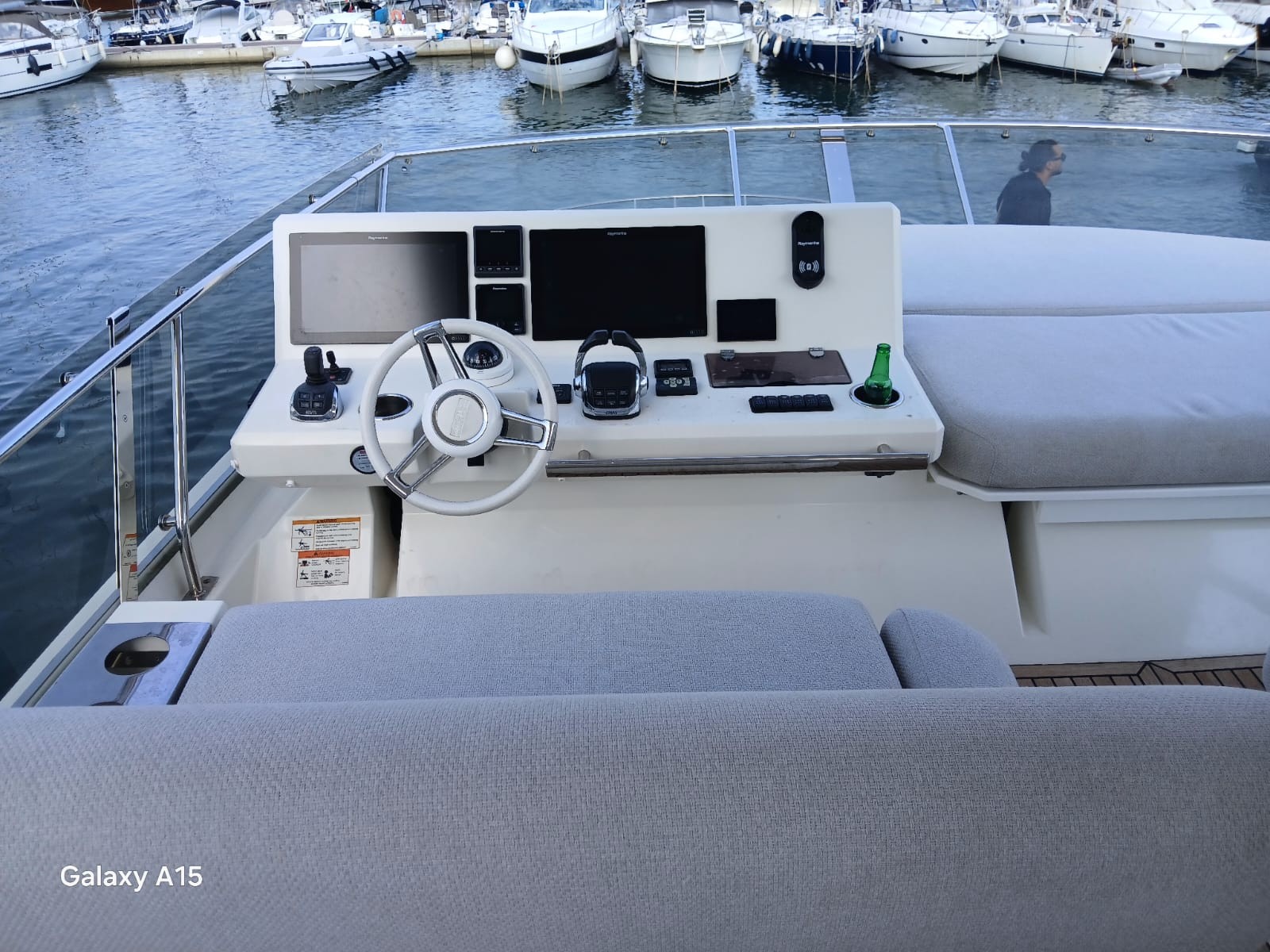 Prestige 630 · 2001 for sale in French Riviera — photo 5