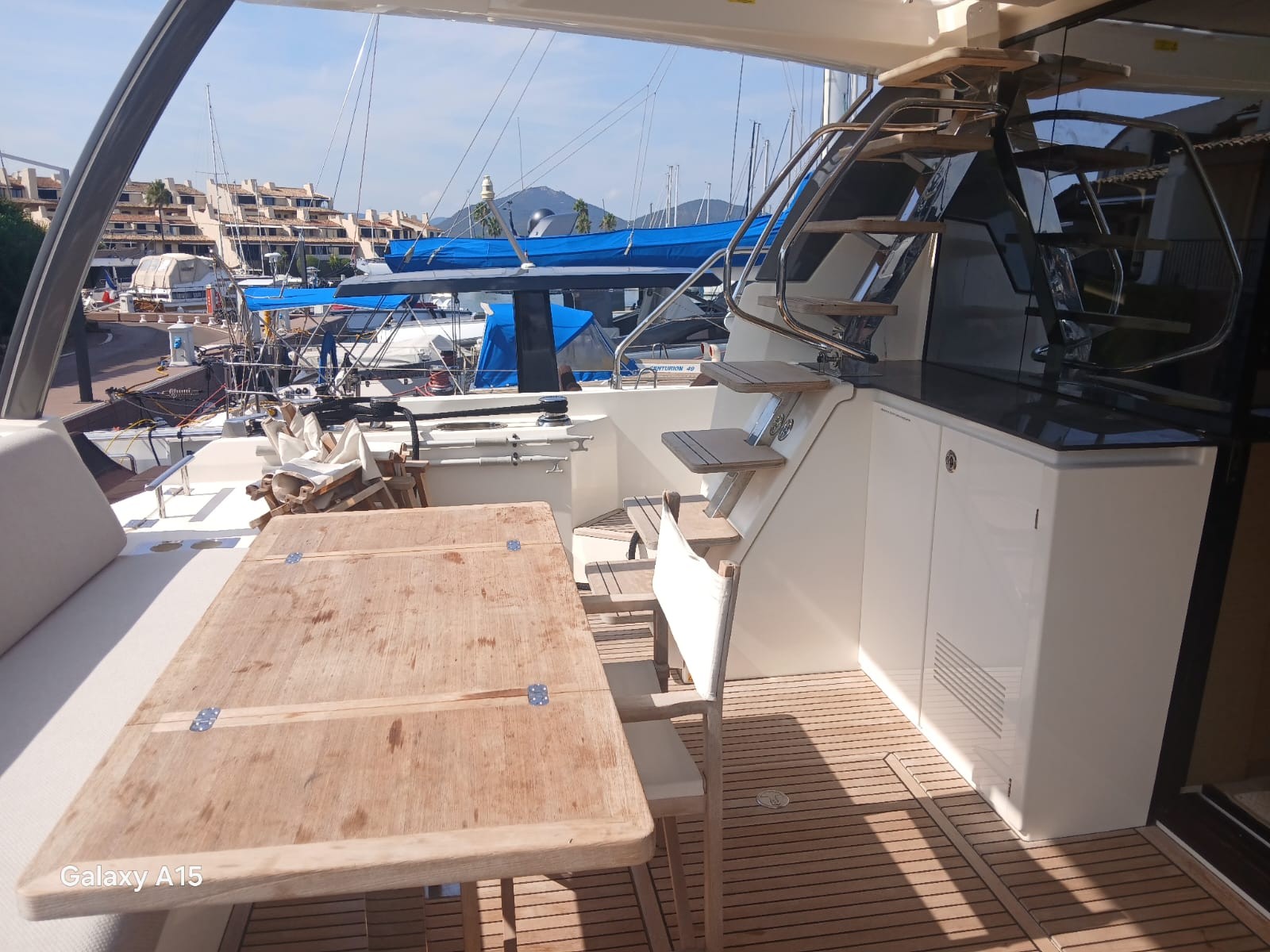 Prestige 630 · 2001 for sale in French Riviera — photo 10