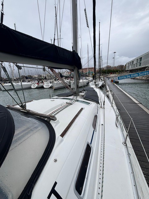 Beneteau Oceanis 393 Clipper · 2005 in vendita in Algarve e Lisbona — foto 8