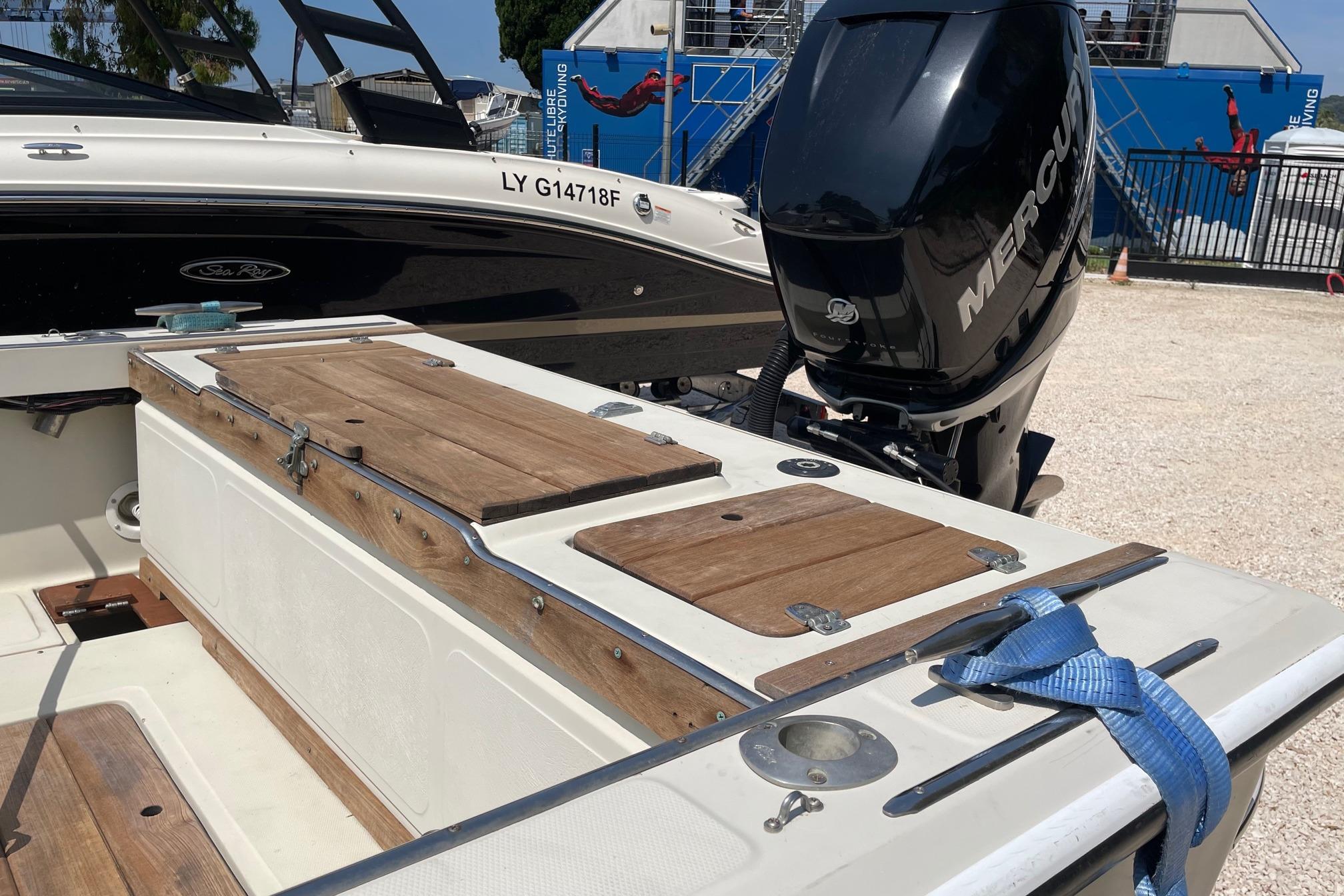 Boston Whaler Revenge 22 · 1989 in vendita in Costa Azzurra — foto 7