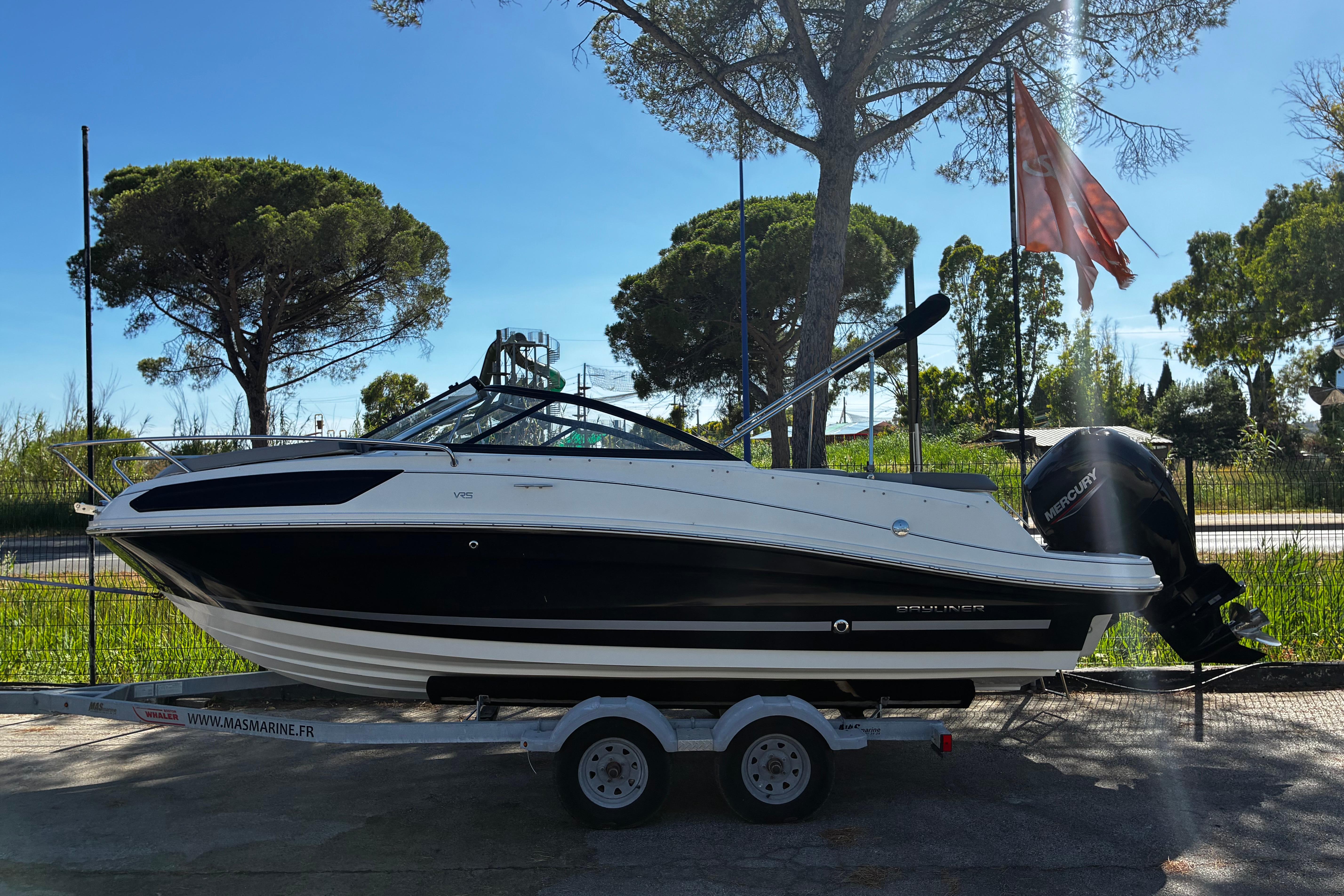 Bayliner VR5 Cuddy · 2022 en venta en Costa Azul — foto 2