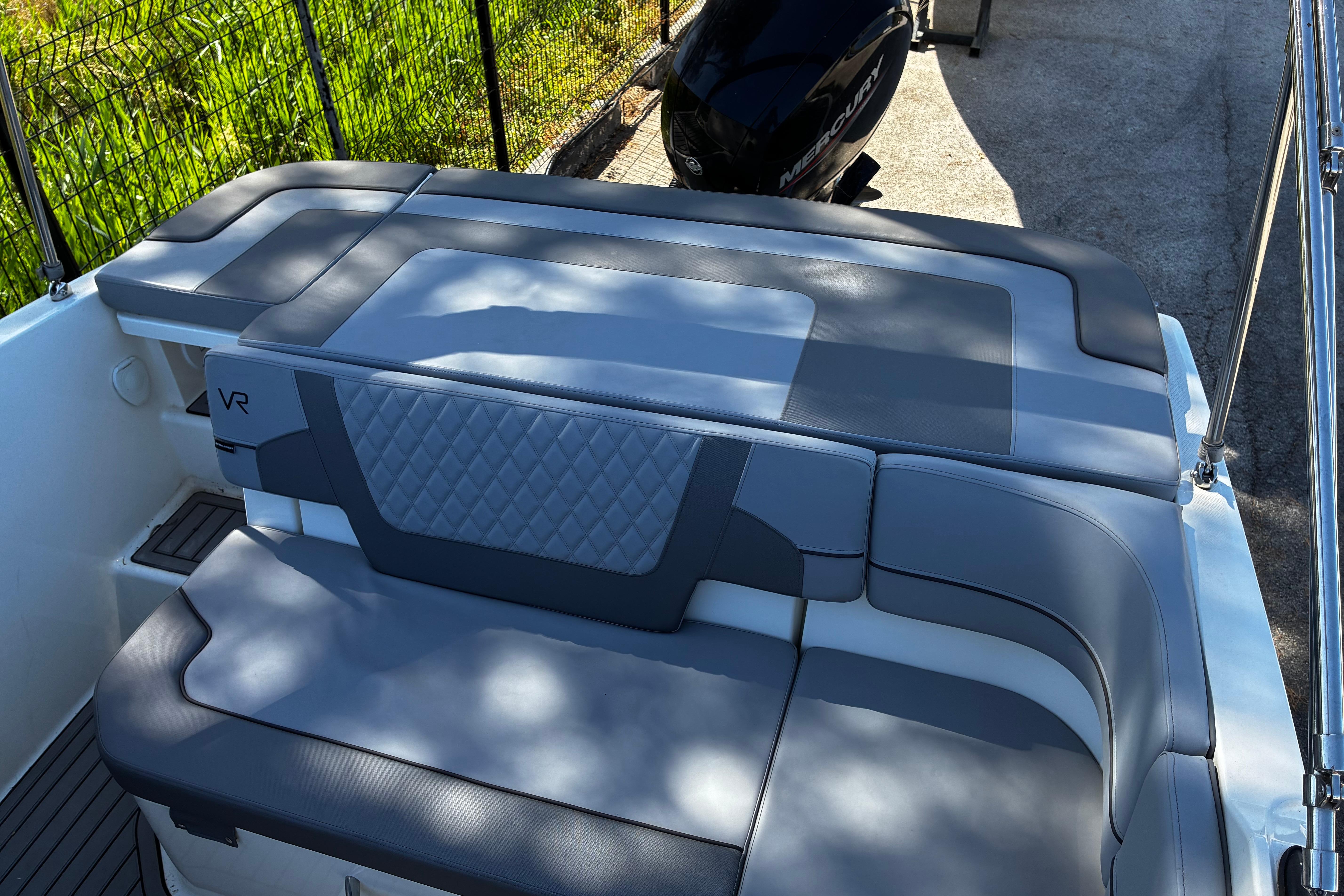 Bayliner VR5 Cuddy · 2022 en venta en Costa Azul — foto 6