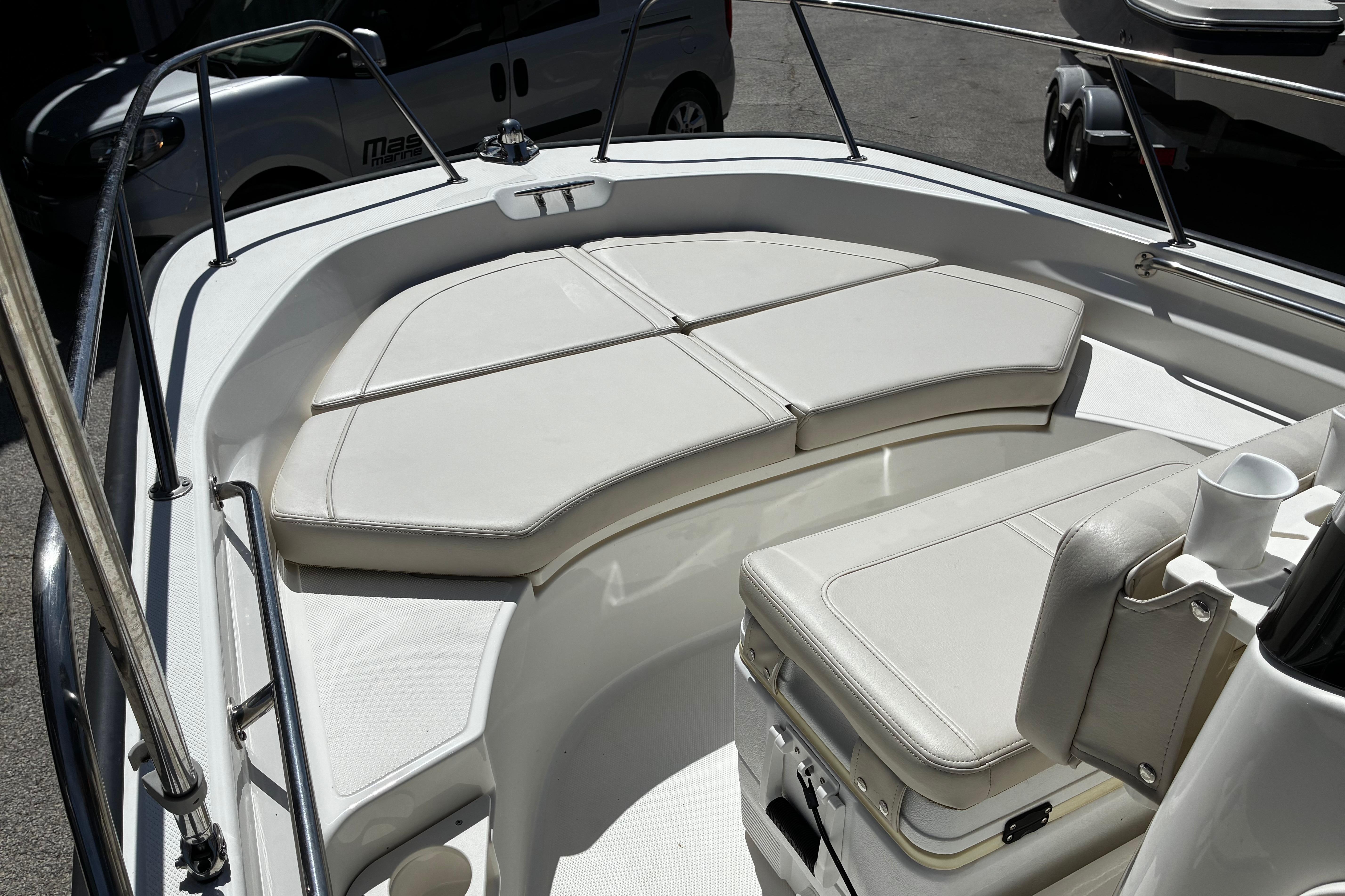 Boston Whaler 170 Montauk · 2022 en venta en Costa Azul — foto 5
