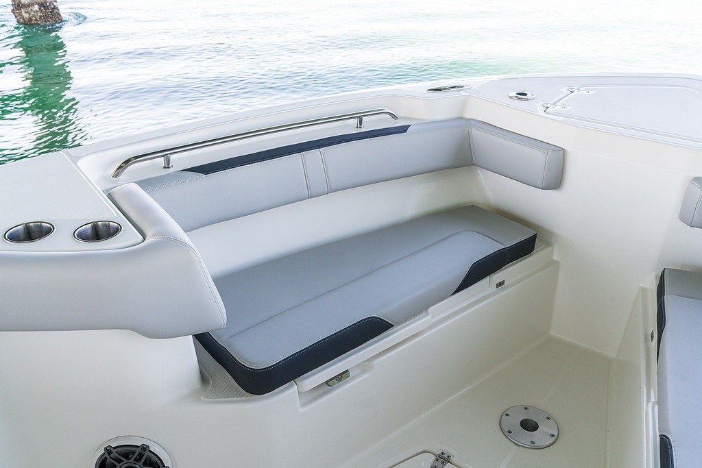 Boston Whaler 330 Outrage · 2027 en venta en Costa Azul — foto 3