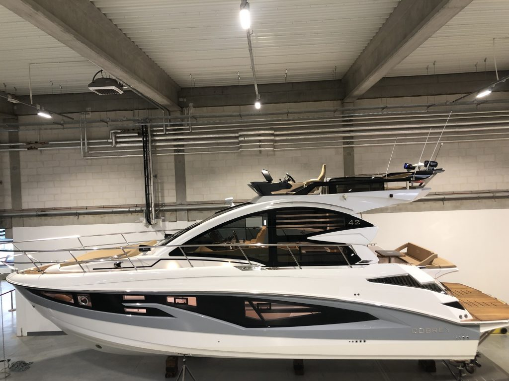 Cobrey 42 FLY · 2026 en venta en Otra zona — foto 1