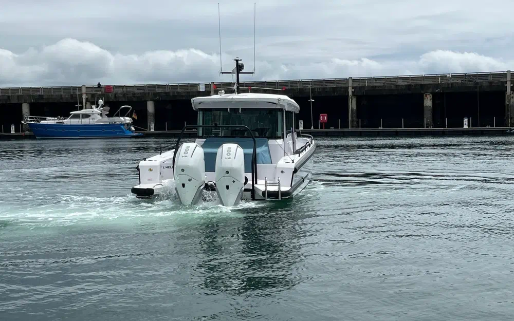 Axopar 37 XC Cross Cabin · 2023 en venta en Bretaña — foto 4