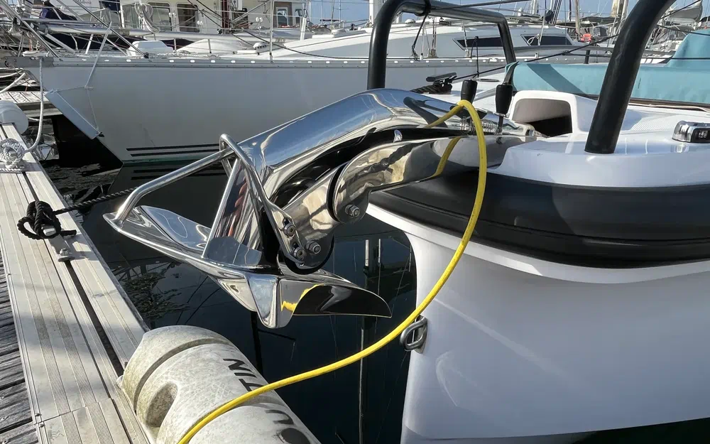 Axopar 37 XC Cross Cabin · 2023 en venta en Bretaña — foto 10