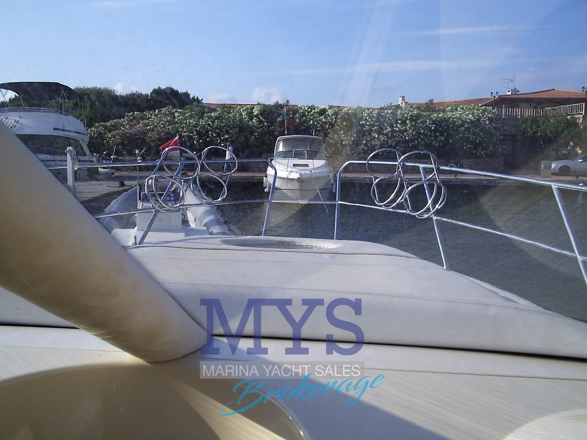 Galeon 330 Fly · 2005 in vendita in Liguria e Genova — foto 2