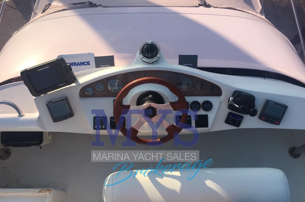 Galeon 330 Fly · 2005 in vendita in Liguria e Genova — foto 3