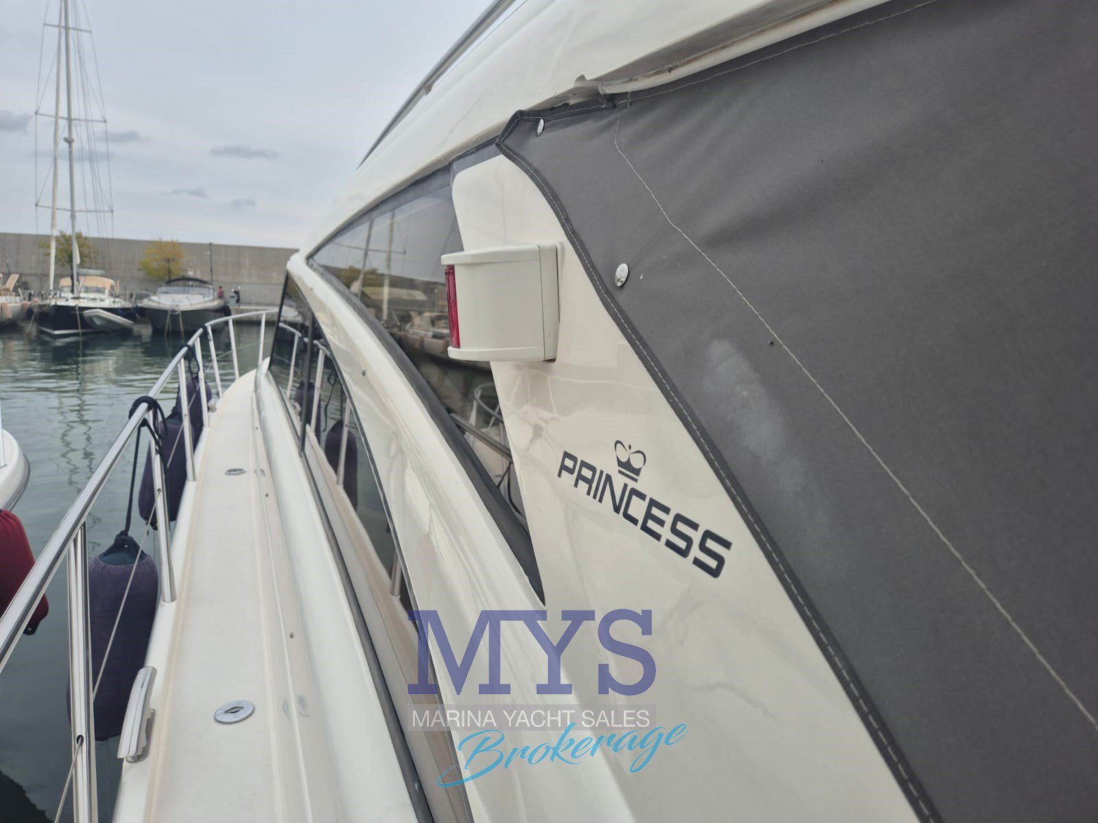 Princess Yachts V 58 Ht · 2004 in vendita in Sardegna — foto 7