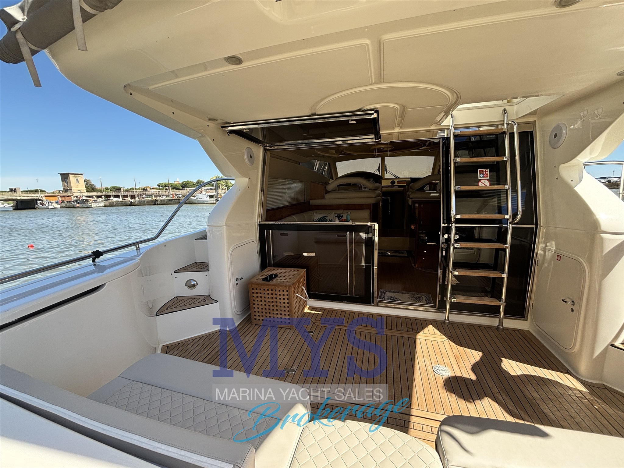 Ferretti Yachts Ferretti 430 Fly Limited · 2003 in vendita in Altra zona — foto 5