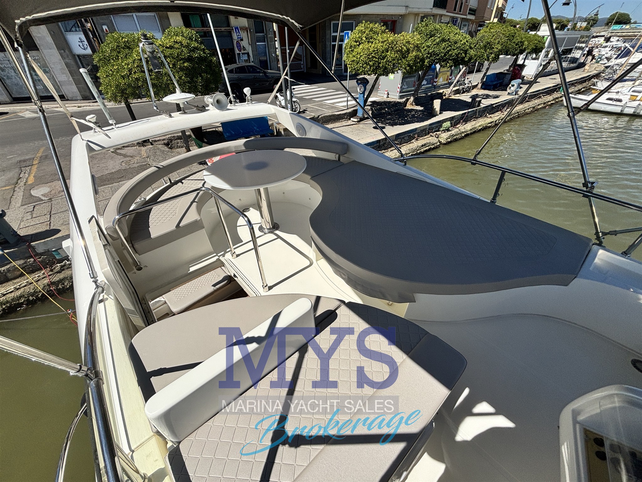 Ferretti Yachts Ferretti 430 Fly Limited · 2003 in vendita in Altra zona — foto 7
